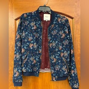Zara blue floral crepe bomber